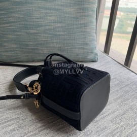 Fendi Fashion Embroidery Small Bucket Bag Black