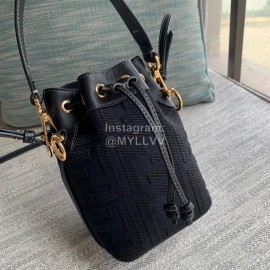 Fendi Fashion Embroidery Small Bucket Bag Black
