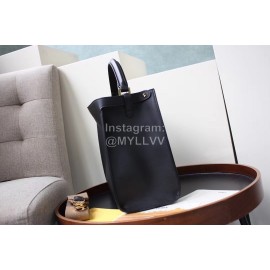 Fendi Black Leather Medium Handbag
