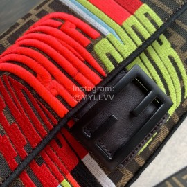 Fendi Fashion Medium Chain Bag For Women