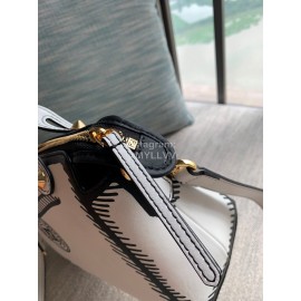 Fendi Fashion Black White Messenger Bag For Women