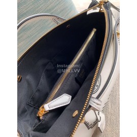 Fendi Fashion Black White Messenger Bag For Women