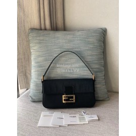 Fendi Black Retro Shoulder Bag Underarm Bag