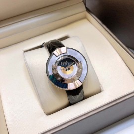 Fendi Fashion Diamond Dial Leather Strap Watch For Women