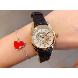 Ferragamo Fashion Sapphire Crystal Leather Strap Quartz Watch