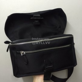 Givenchy Letter Fashion Men's Crossbody Chest Bag Black