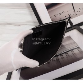 Givenchy Seal Ring Pattern Clutch Black