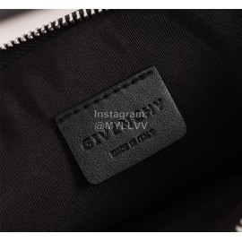 Givenchy Seal Ring Pattern Clutch Black