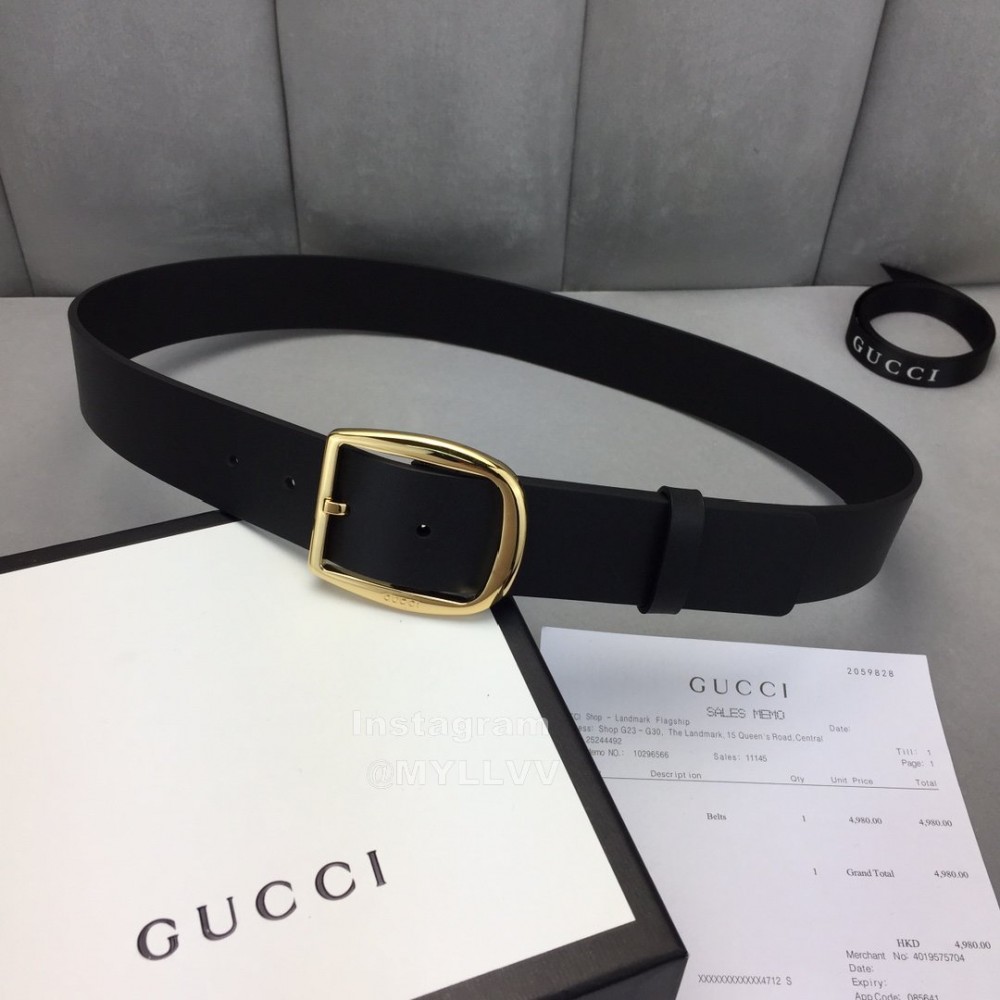 Gucci Black Leather Gold Needle Buckle Belt