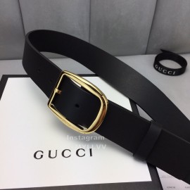 Gucci Black Leather Gold Needle Buckle Belt