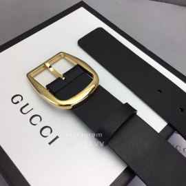Gucci Black Leather Gold Needle Buckle Belt