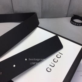 Gucci Black Leather Gold Needle Buckle Belt