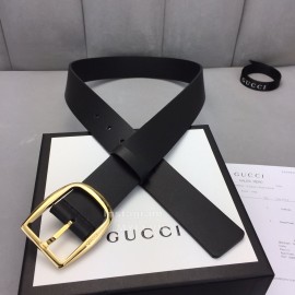 Gucci Black Leather Gold Needle Buckle Belt