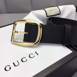 Gucci Black Leather Gold Needle Buckle Belt
