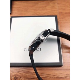 Gucci New Luminous Dial Neutral Diving Watch Black
