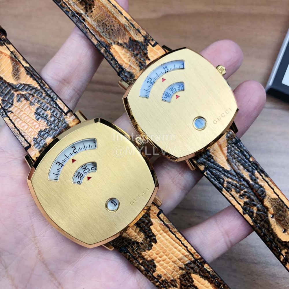 Gucci Arcuate Square Case Watch For Men And Women Yellow