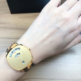 Gucci Arcuate Square Case Watch For Men And Women Yellow