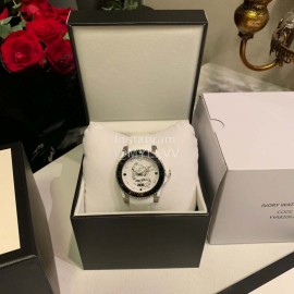 Gucci Dive Series White Rubber Strap Leisure Watch