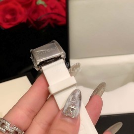 Gucci Dive Series White Rubber Strap Leisure Watch