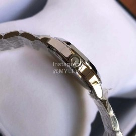 Gucci Fashion Sapphire Glass Quartz Watch For Women