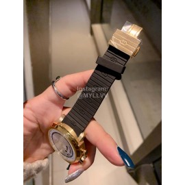 Gucci Grip Series Fashion Interlocking Double G Rubber Strap Watch