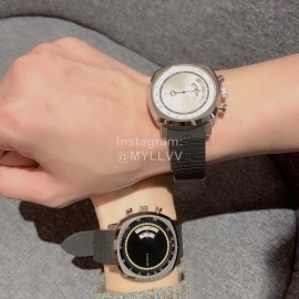 Gucci Grip Series 40mm Dial Interlocking Double G Rubber Strap Watch
