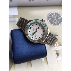 Gucci Sapphire Crystal 44mm Dial Quartz Watch Green