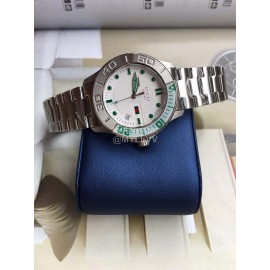 Gucci Sapphire Crystal 44mm Dial Quartz Watch Green