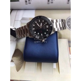 Gucci New Sapphire Crystal 44mm Dial Quartz Watch