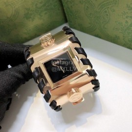 Gucci New Gold Square Dial Bracelet Watch
