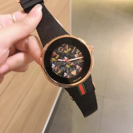 Gucci Mickey Mouse Series Fine Steel Case Watch Black