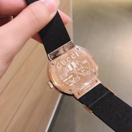 Gucci Mickey Mouse Series Fine Steel Case Watch Black