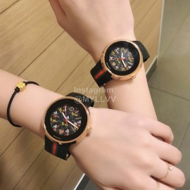 Gucci Mickey Mouse Series Fine Steel Case Watch Black