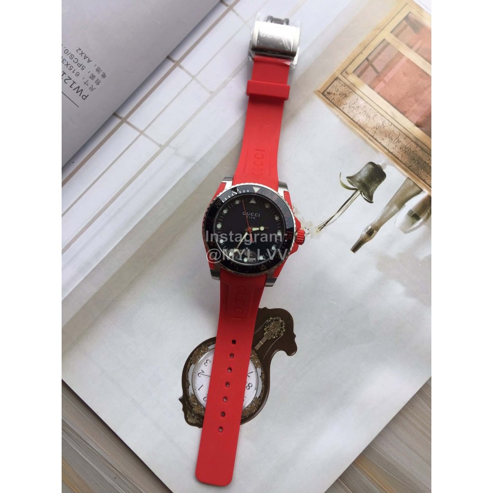 Gucci Dive Rubber Strap Luminous Watch