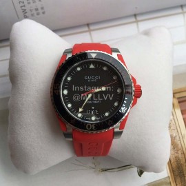 Gucci Dive Rubber Strap Luminous Watch