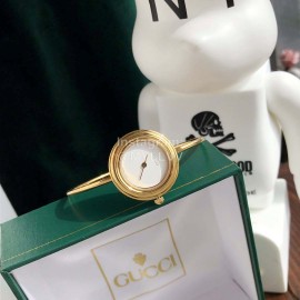 Gucci White Dial Bracelet Watch For Women