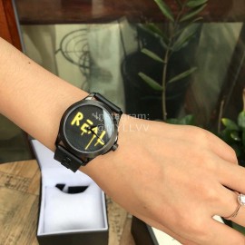 Gucci Rubber Black Bracelet Fashion Watch