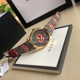 Gucci Sapphire Glass Stainless Steel Case Quartz Watch