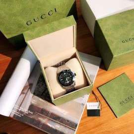 Gucci 200m Waterproof 316 Fine Steel Case Strap Watch