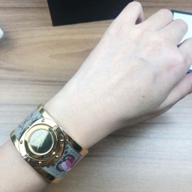 Gucci Stainless Steel Gold Plated Case Watch For Women