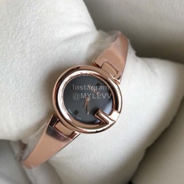 Gucci Fashion 28mm Dial Bracelet Watch For Women