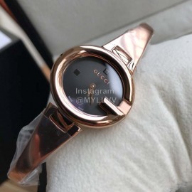 Gucci Fashion 28mm Dial Bracelet Watch For Women