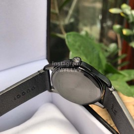 Gucci Black Leather Dial Rubber Strap Watch