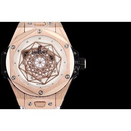 Hublot Geometric Pattern Overlapping Luminous Pointer Watch White