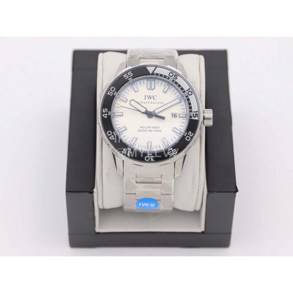 Iwc Super-Luminova Steel Strap Diving Watch White