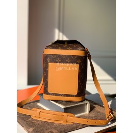 Louis Vuitton Cowhide Bottom With Presbyopia Chalk Shoulder Bag M44877