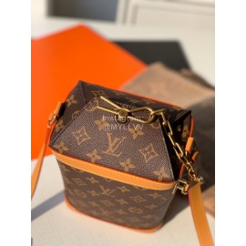 Louis Vuitton Cowhide Bottom With Presbyopia Chalk Shoulder Bag M44877