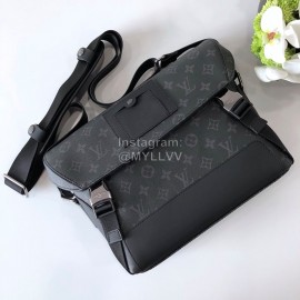 Louis Vuitton Classic College Messenger Bag Medium M40511