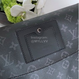 Louis Vuitton Classic College Messenger Bag Medium M40511