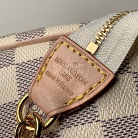 Lv Summer Cowhide Crossbdy Bag Beige